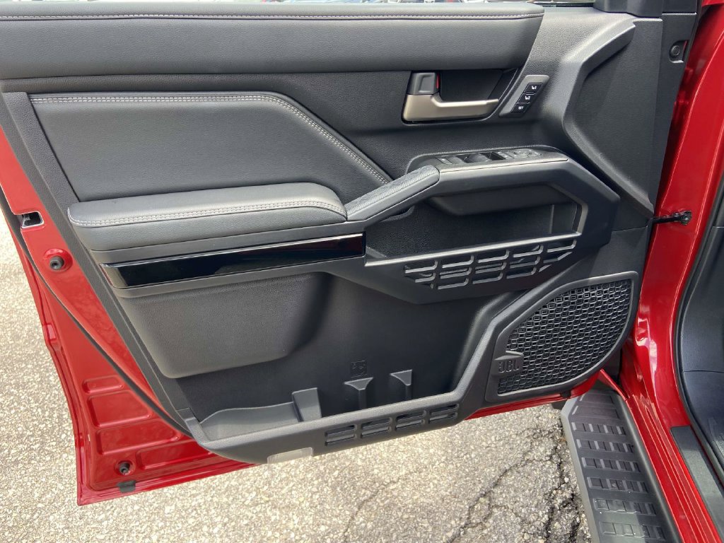 Used 2025 Toyota 4Runner Limited RWD image 14