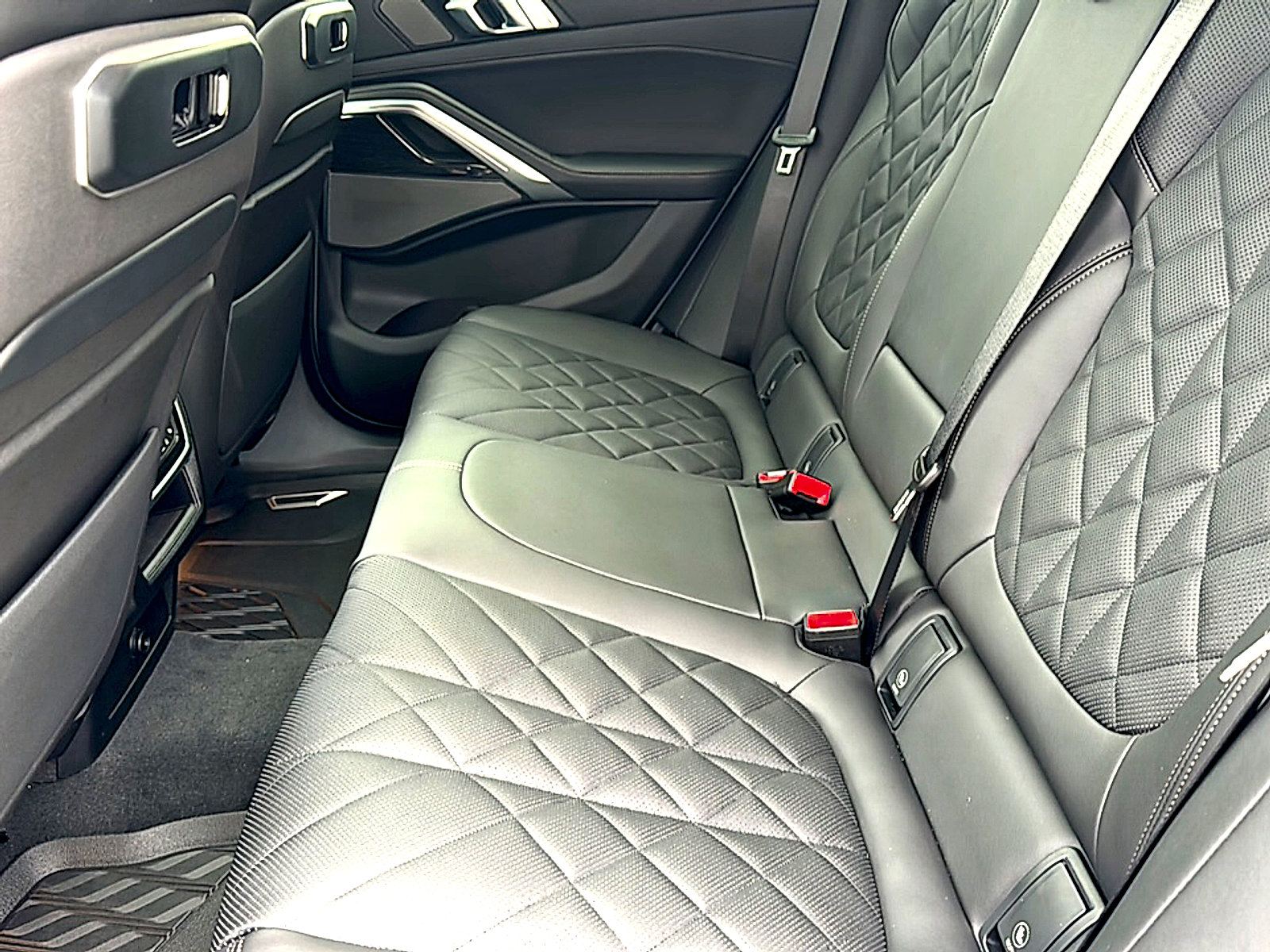 New 2027 BMW X6 xDrive40i AWD/4WD image 16