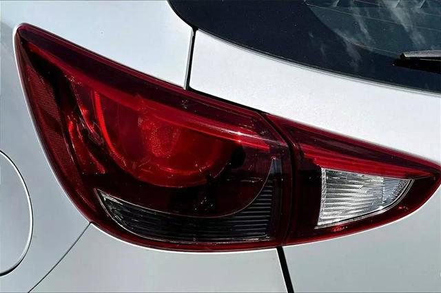Used 2020 Toyota Yaris LE FWD image 27