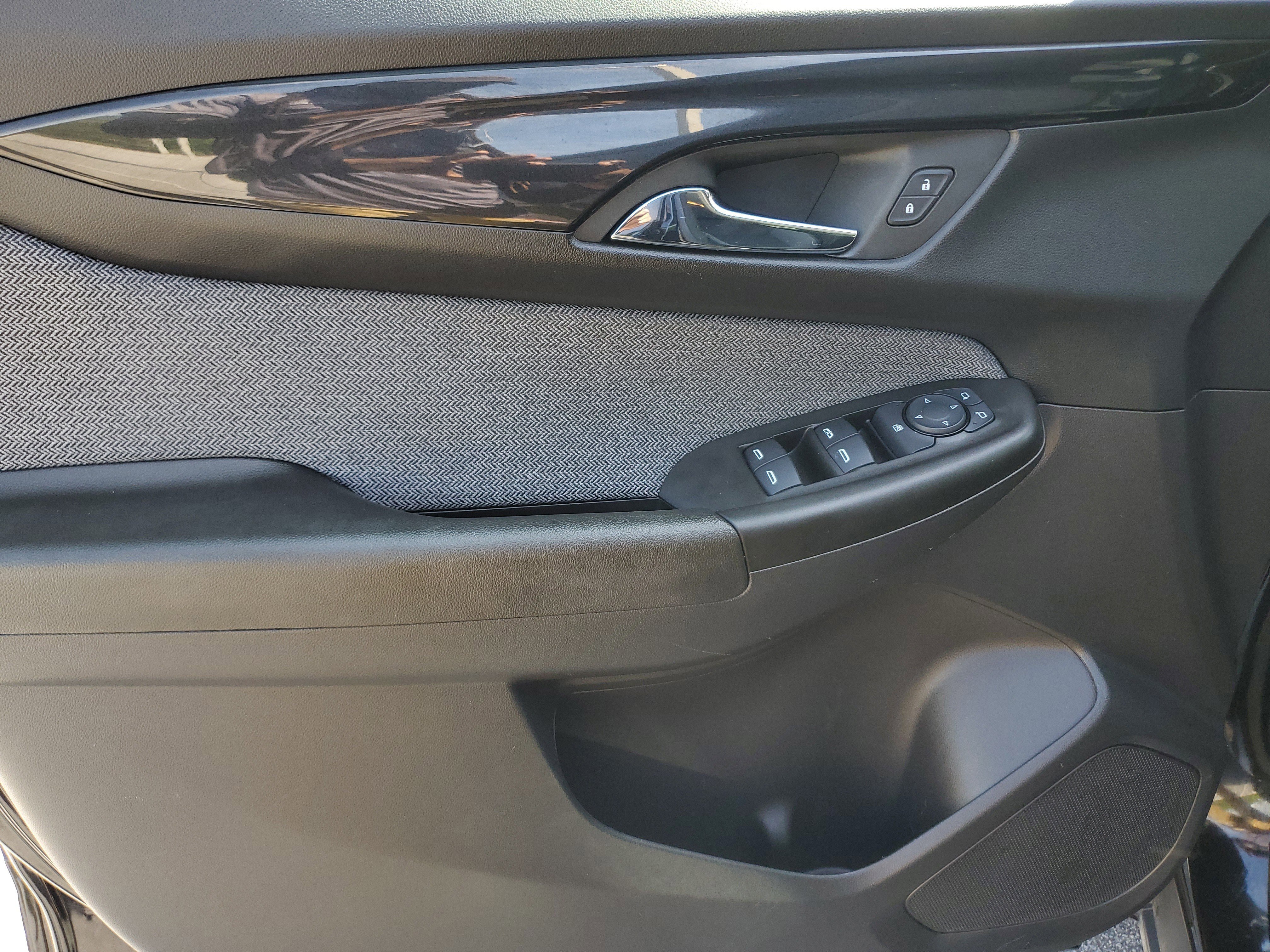 Used 2025 Chevrolet TrailBlazer LT FWD image 17