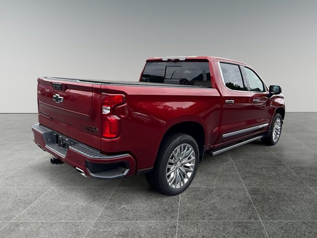 Used 2025 Chevrolet Silverado 1500 High Country w/ High Country Premium Package AWD/4WD image 5