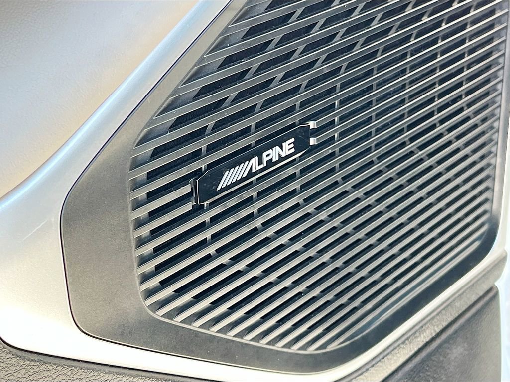 Certified 2025 Jeep Wagoneer L 4WD w/ HD Trailer Tow Package image 19