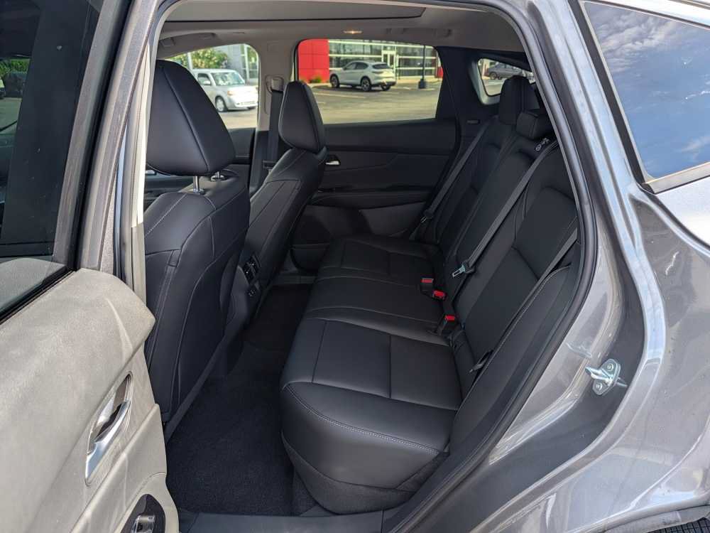 Used 2026 Nissan Murano SL AWD/4WD image 16
