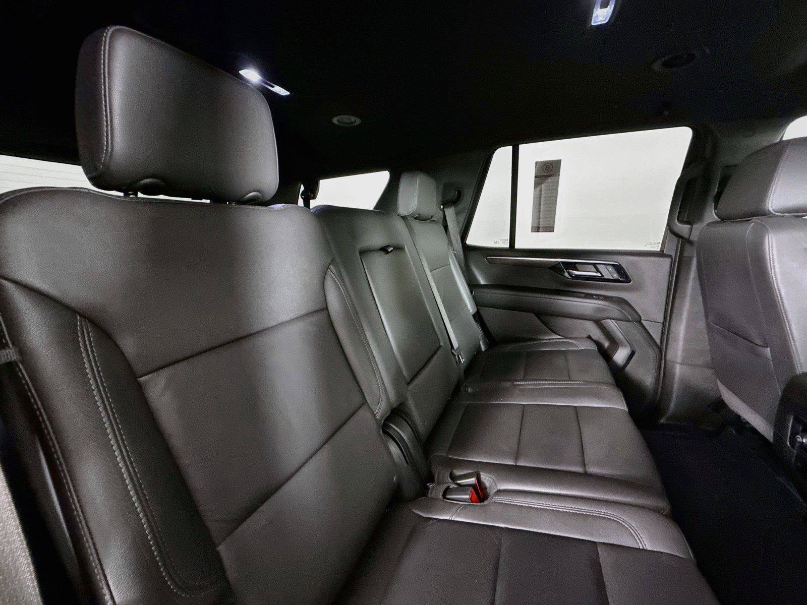 Used 2025 Chevrolet Tahoe LT RWD image 40