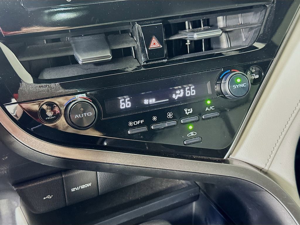 Used 2023 Toyota Camry SE image 25
