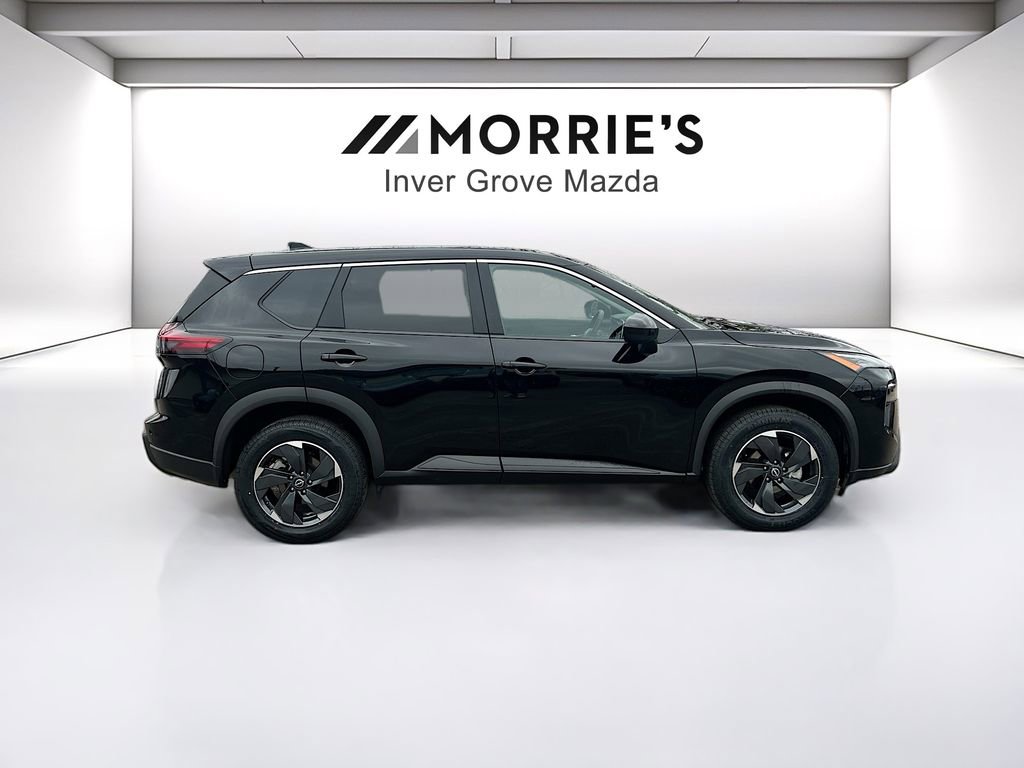 Used 2025 Nissan Rogue SV image 4