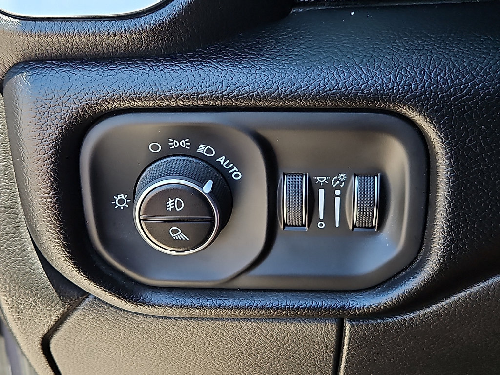 Used 2025 RAM 2500 Laramie w/ Night Edition AWD/4WD image 25
