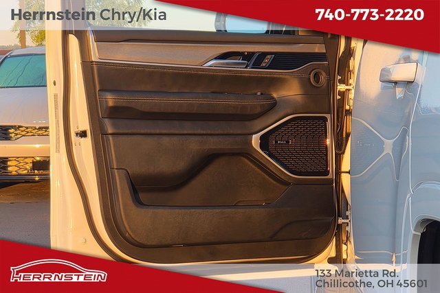 New 2025 Jeep Wagoneer Series III w/ Quick Order Package 25C Super image 15