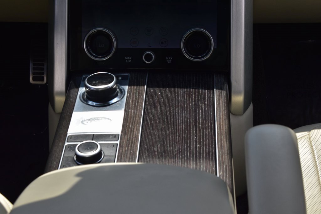 Used 2019 Land Rover Range Rover Autobiography image 25