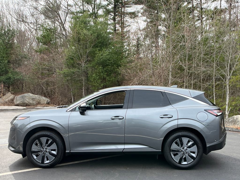 Used 2025 Nissan Murano SL image 2