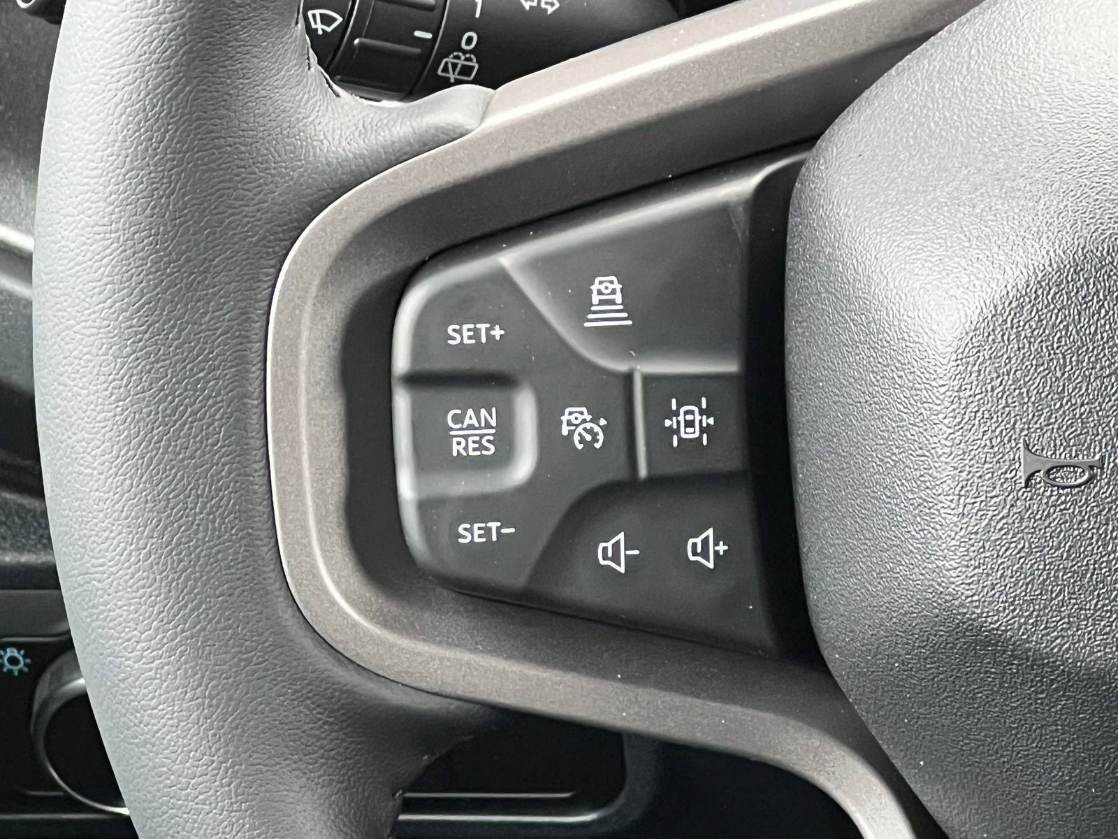 New 2025 Ford Bronco Badlands image 30