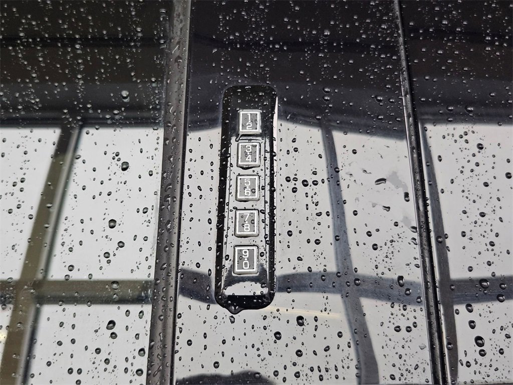 Used 2022 Ford F250 Lariat w/ Lariat Value Package image 41