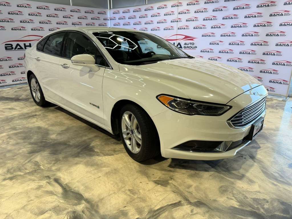 Used 2018 Ford Fusion SE w/ Equipment Group 602A image 5