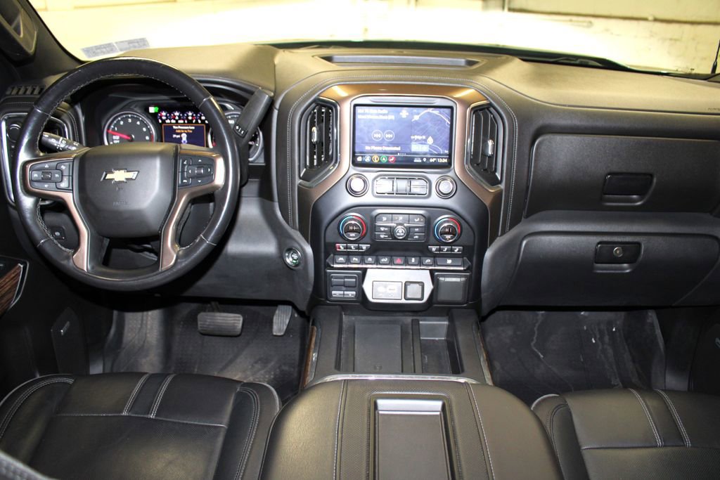 Used 2019 Chevrolet Silverado 1500 High Country w/ High Country Premium Package image 9