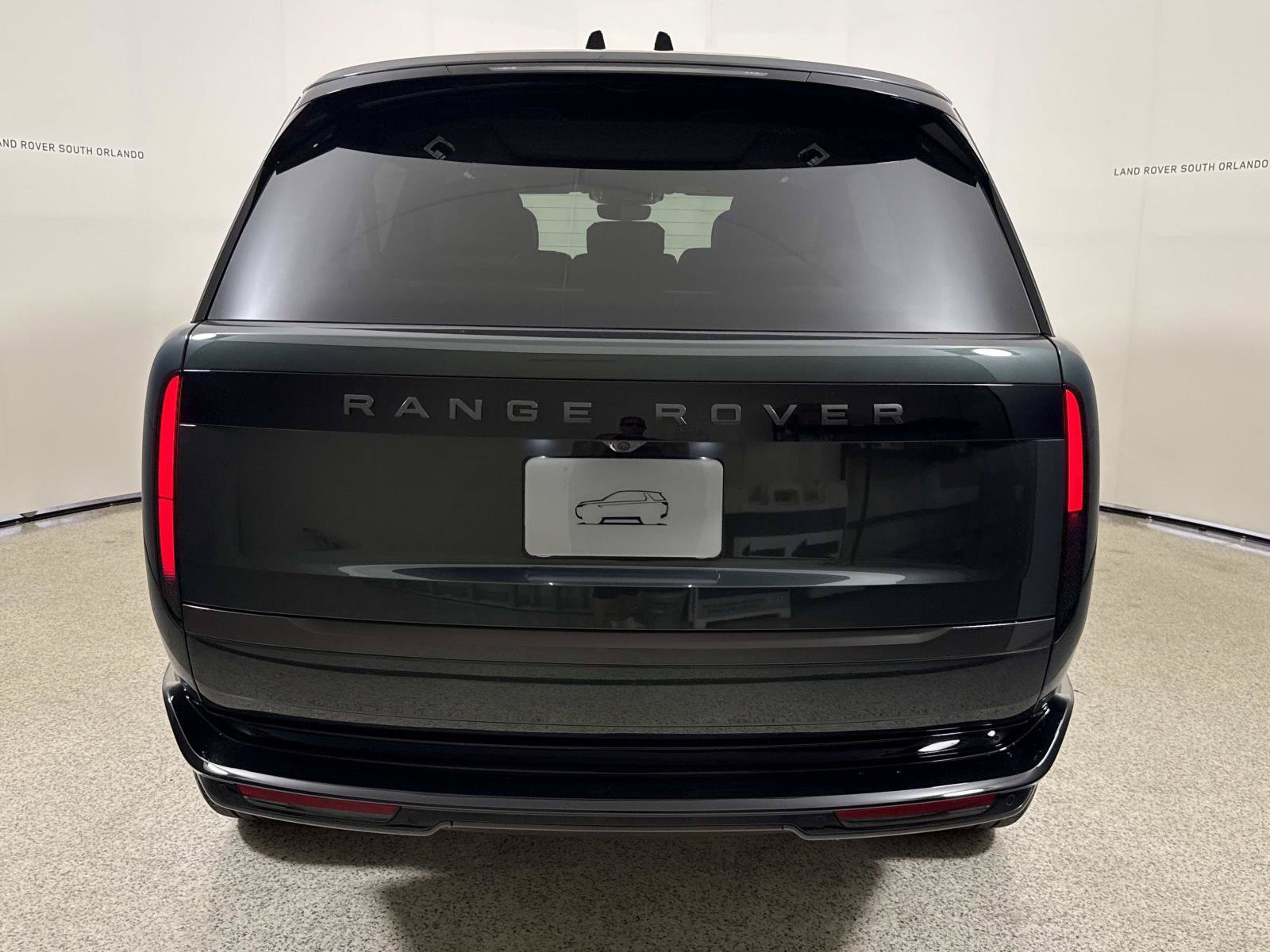 New 2026 Land Rover Range Rover Long Wheelbase SE AWD/4WD image 4