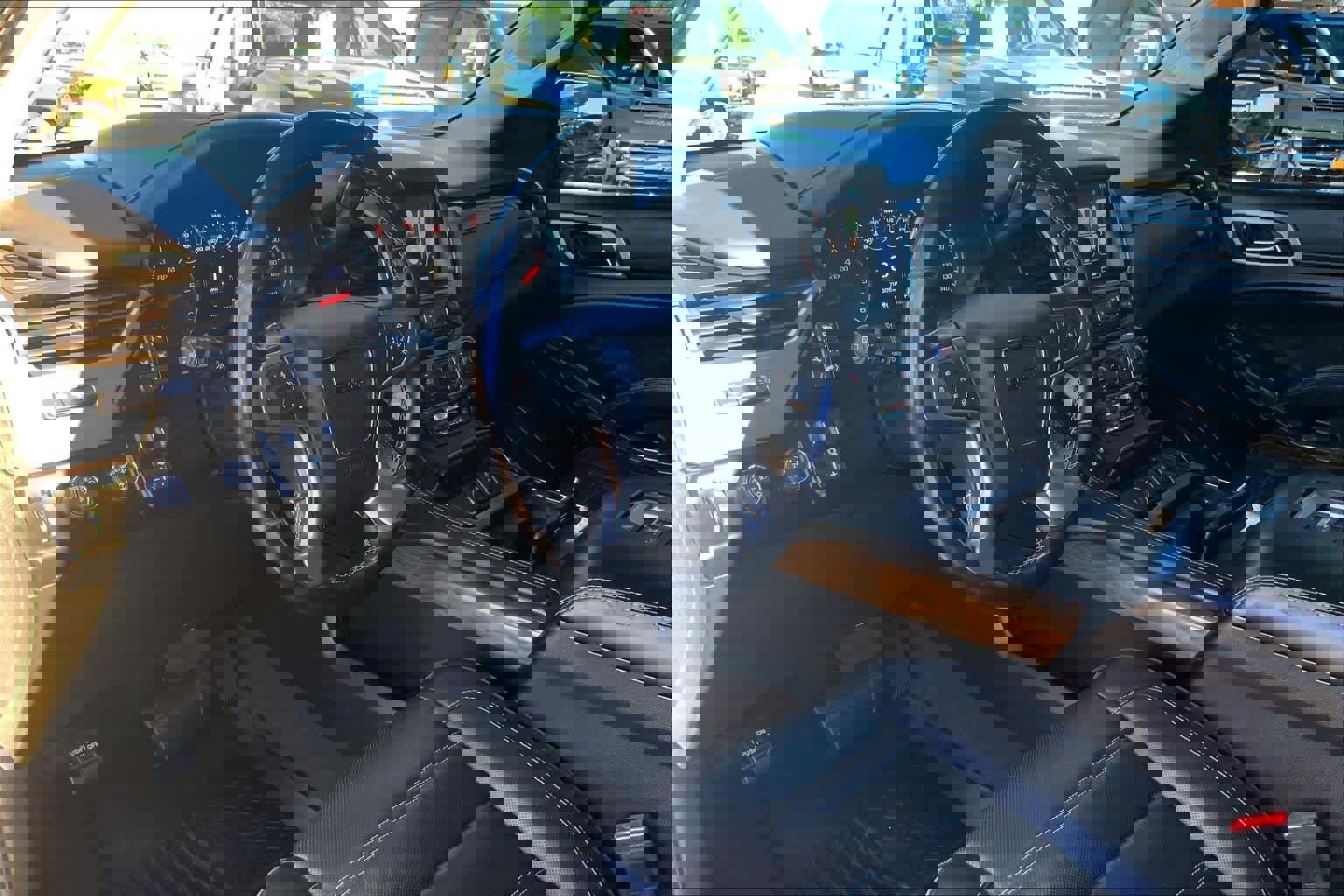 Used 2019 GMC Yukon XL Denali w/ Open Road Package image 17