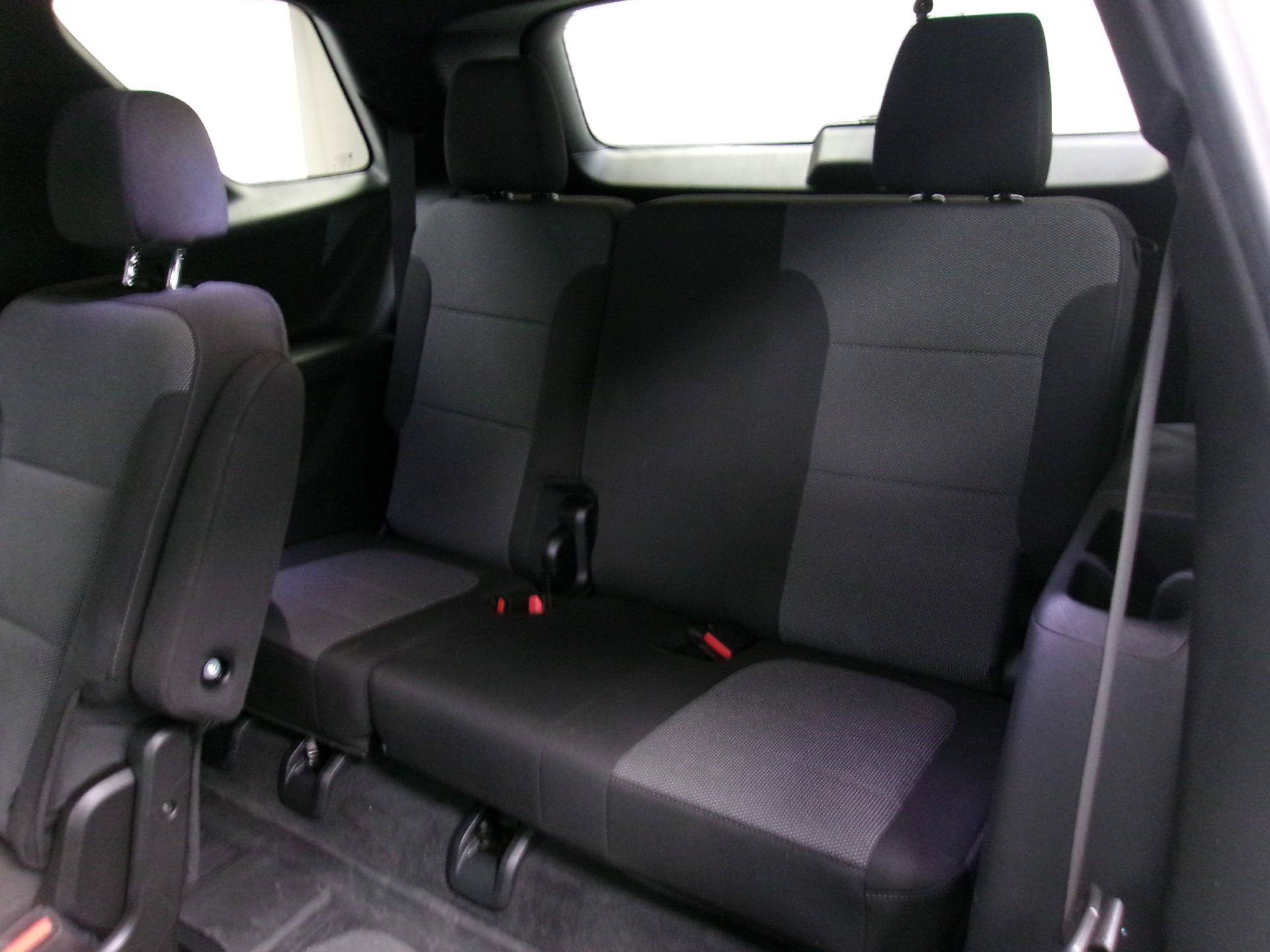 Used 2023 Chevrolet Traverse LT w/ LPO, Floor Liner Package AWD/4WD image 9