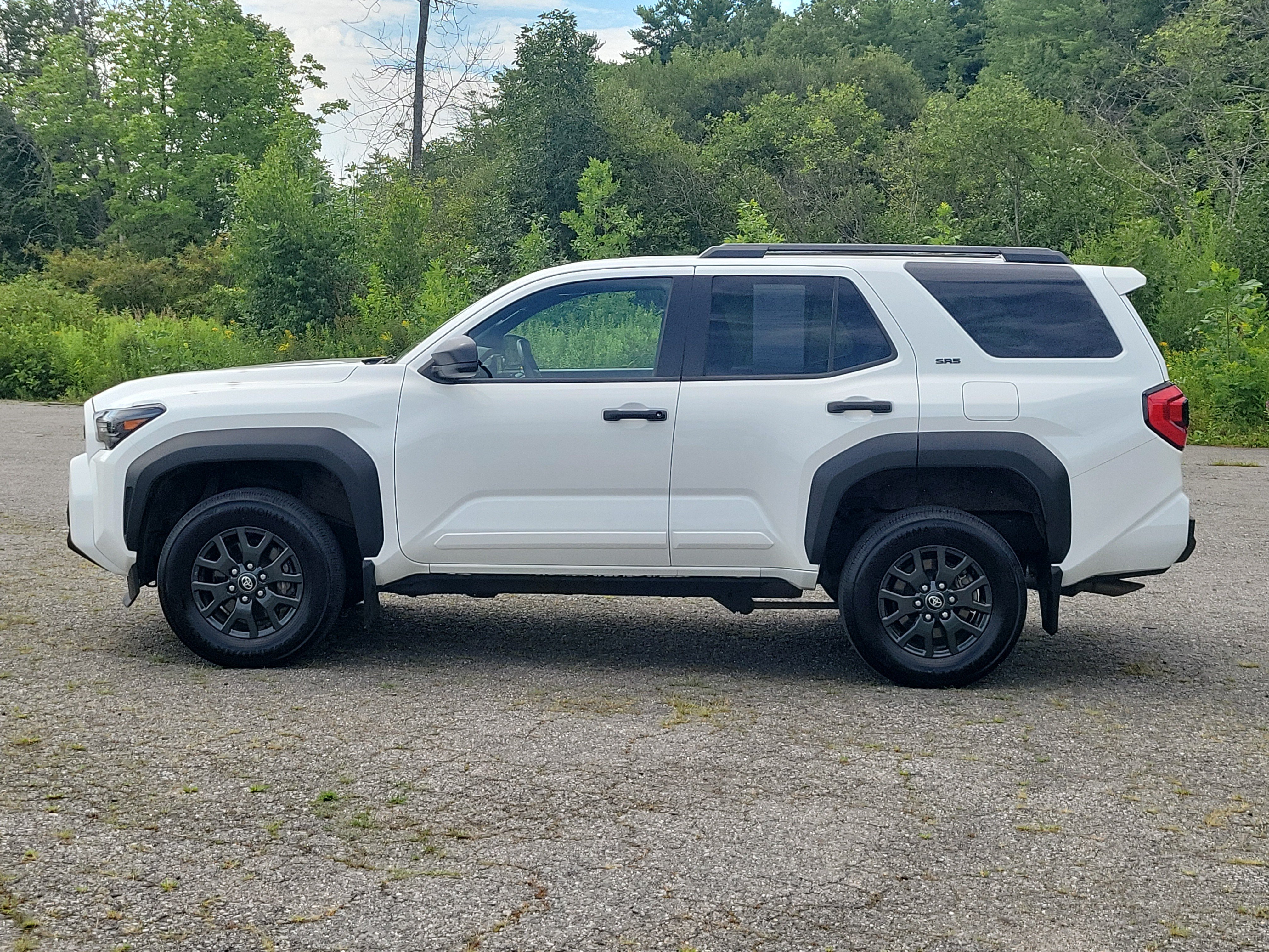 Used 2025 Toyota 4Runner SR5 AWD/4WD image 8
