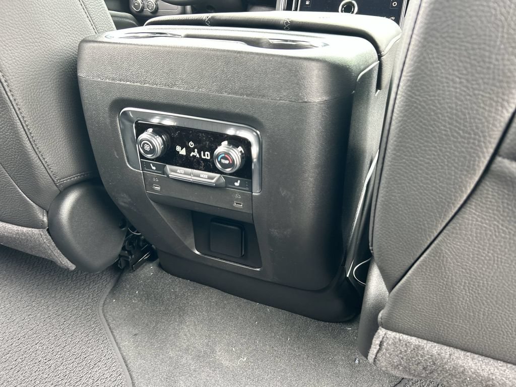 New 2026 GMC Yukon Denali AWD/4WD image 21