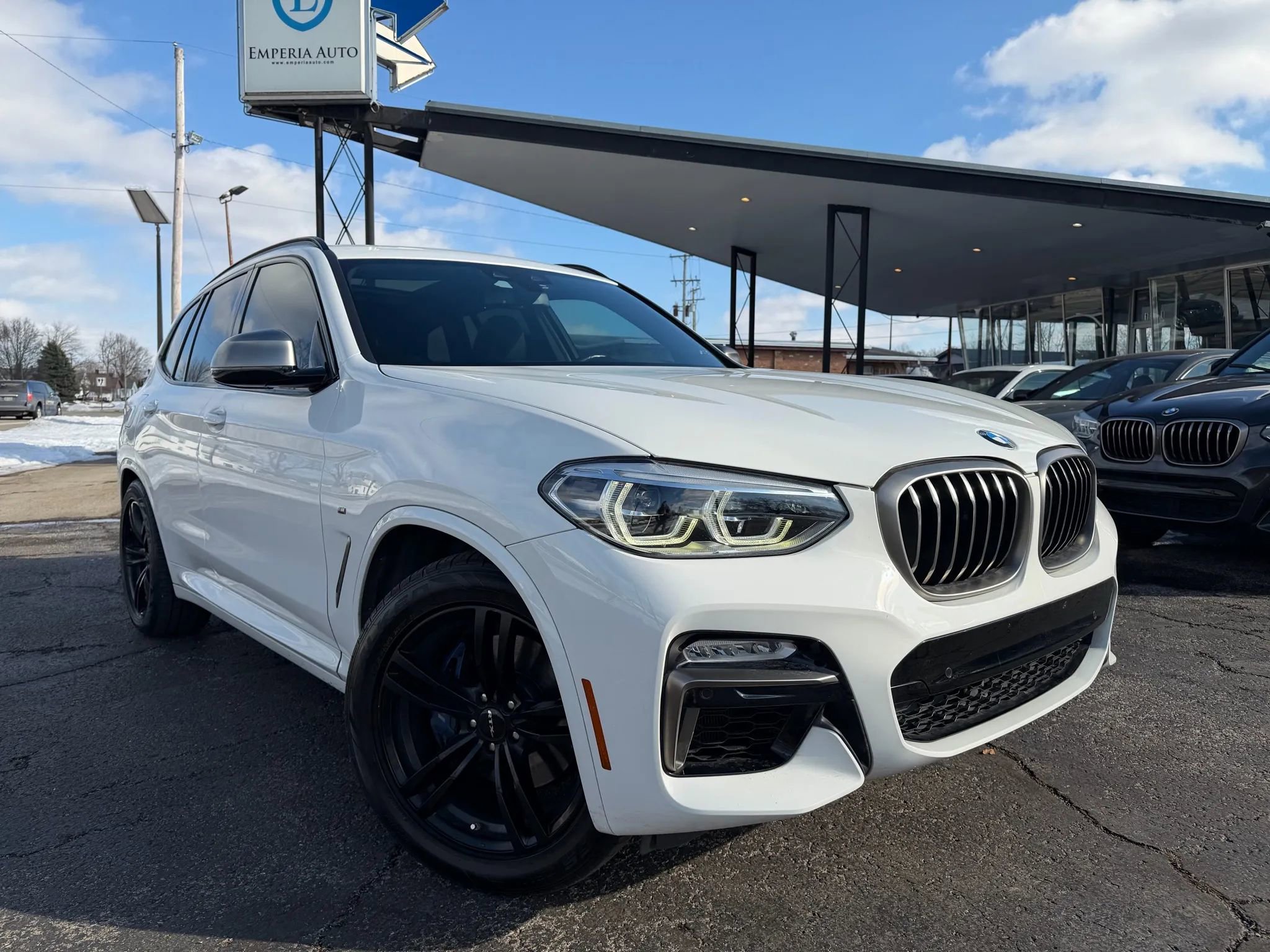 Used 2018 BMW X3 M40i image 3