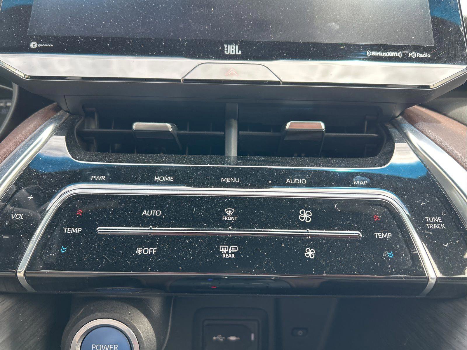 Used 2021 Toyota Venza XLE w/ Softex Package image 30