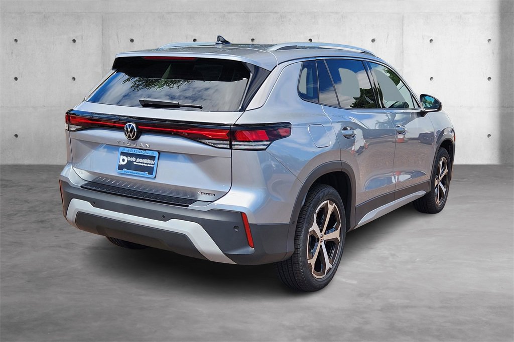 New 2025 Volkswagen Tiguan SE image 25