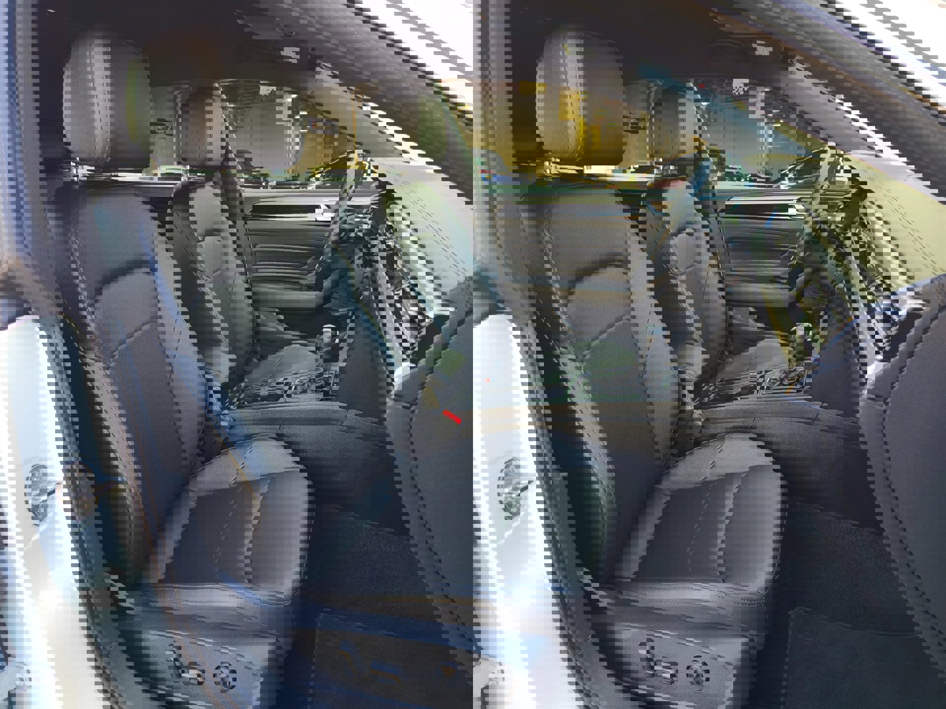 Used 2022 Volkswagen Arteon SE image 27