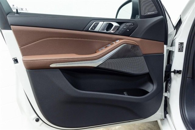 Certified 2025 BMW X7 xDrive40i image 13