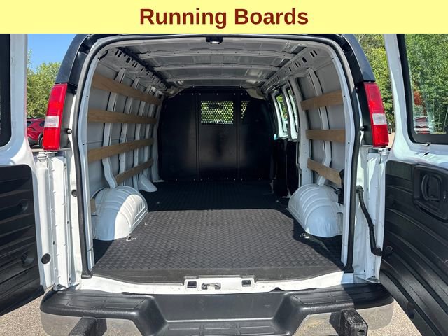 Used 2023 GMC Savana 2500 w/ Driver Convenience Package image 10