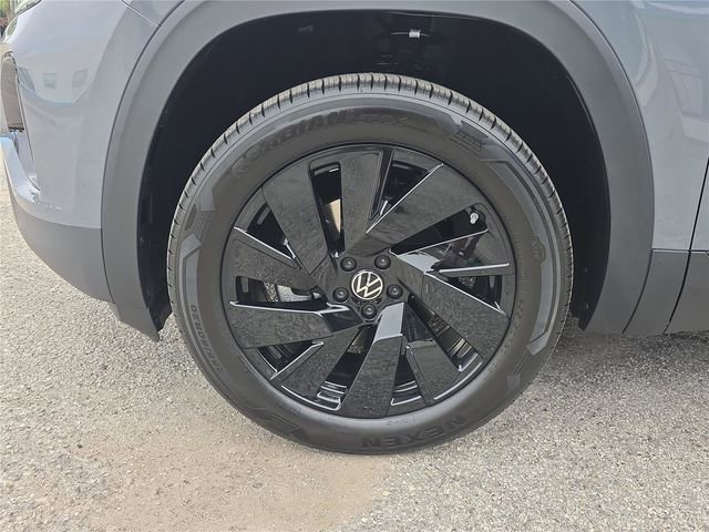 New 2026 Volkswagen Atlas Cross Sport SE image 10