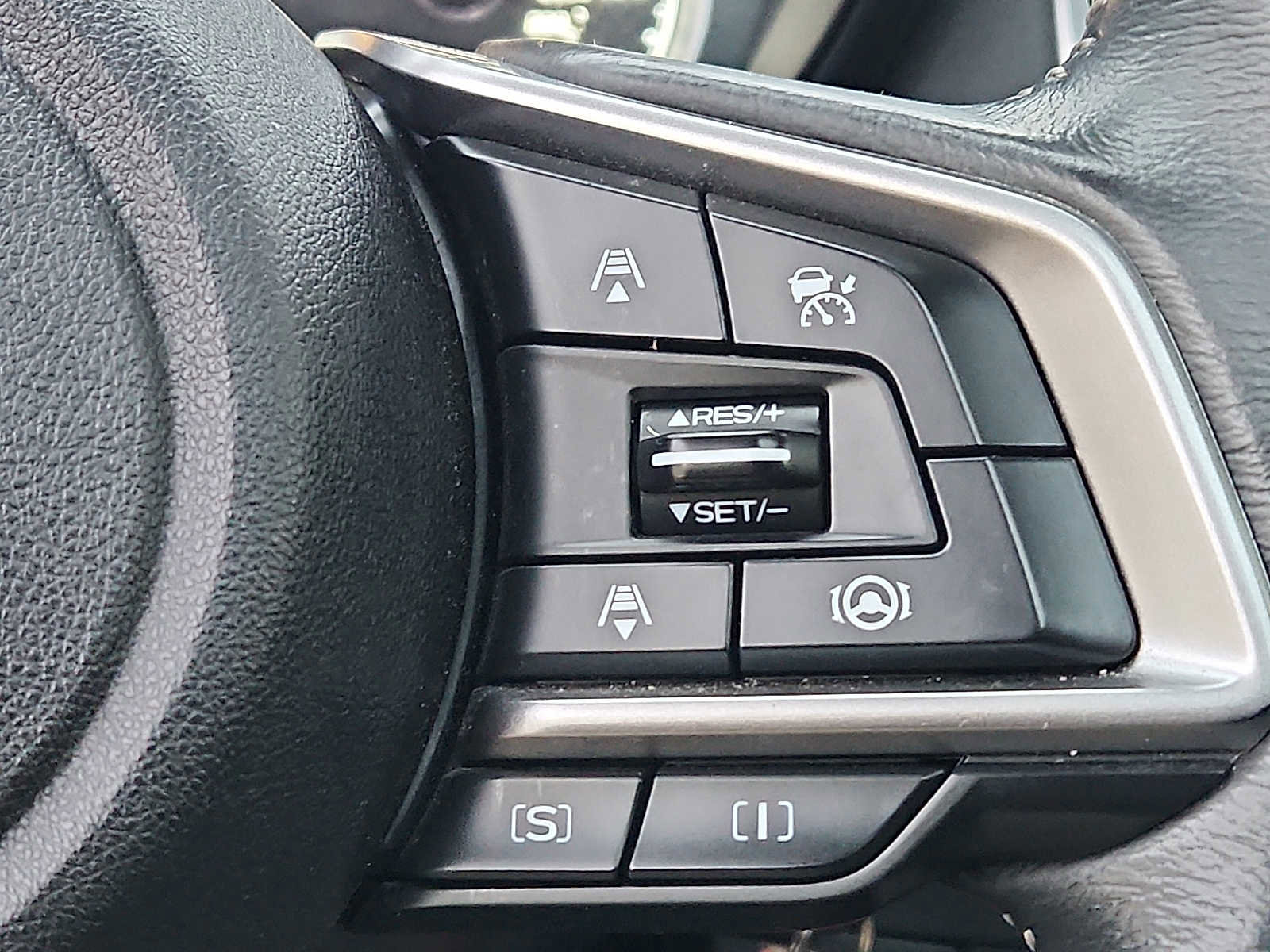 Used 2020 Subaru Forester Premium image 22