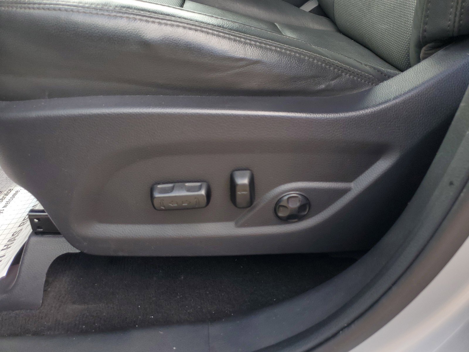 Used 2018 Hyundai Santa Fe Sport 2.0T w/ Cargo Package FWD image 12