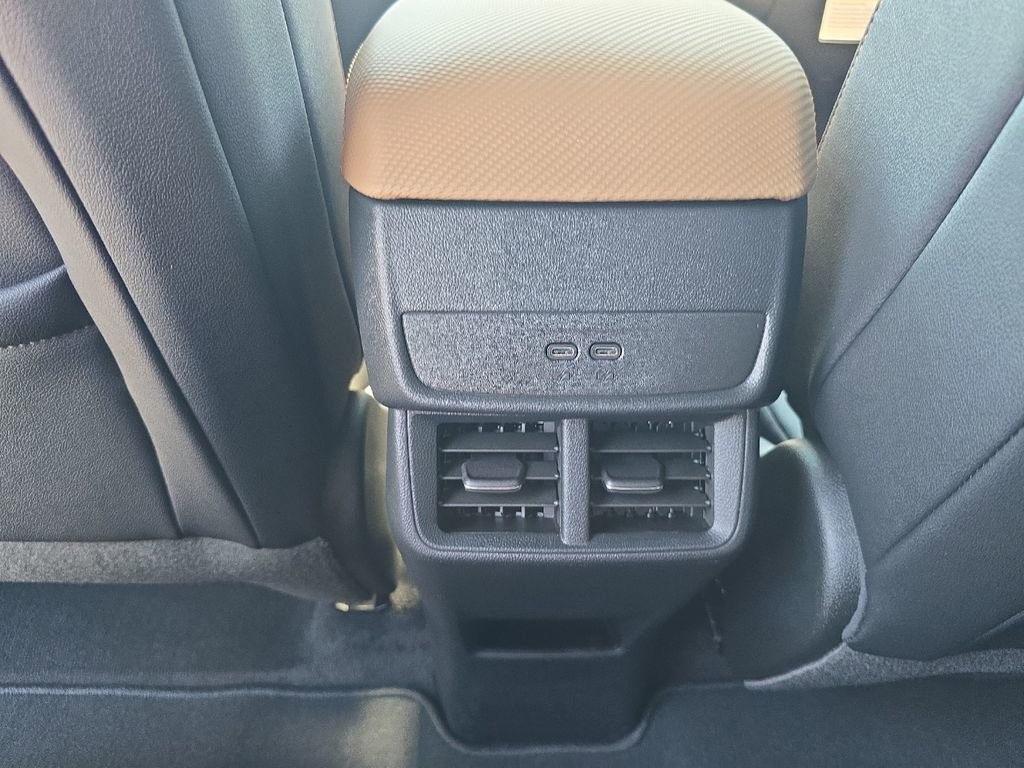 New 2026 Chevrolet Equinox ACTIV image 16