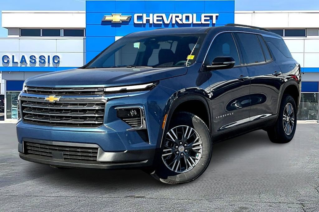 New 2026 Chevrolet Traverse LT image 2