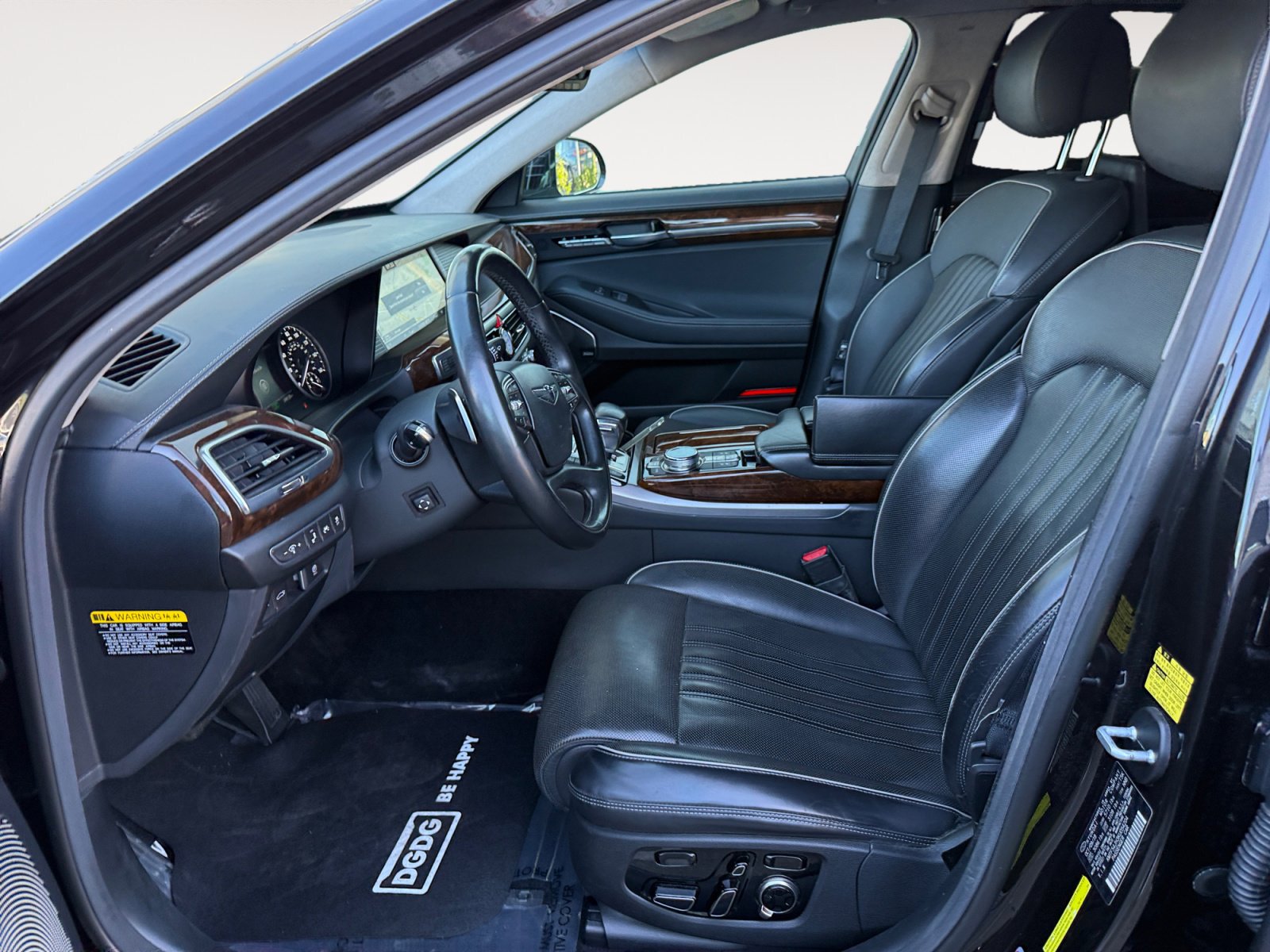 Used 2019 Genesis G90 5.0 Ultimate image 10