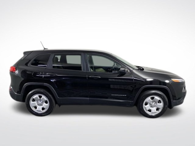 Used 2017 Jeep Cherokee Sport AWD/4WD image 6