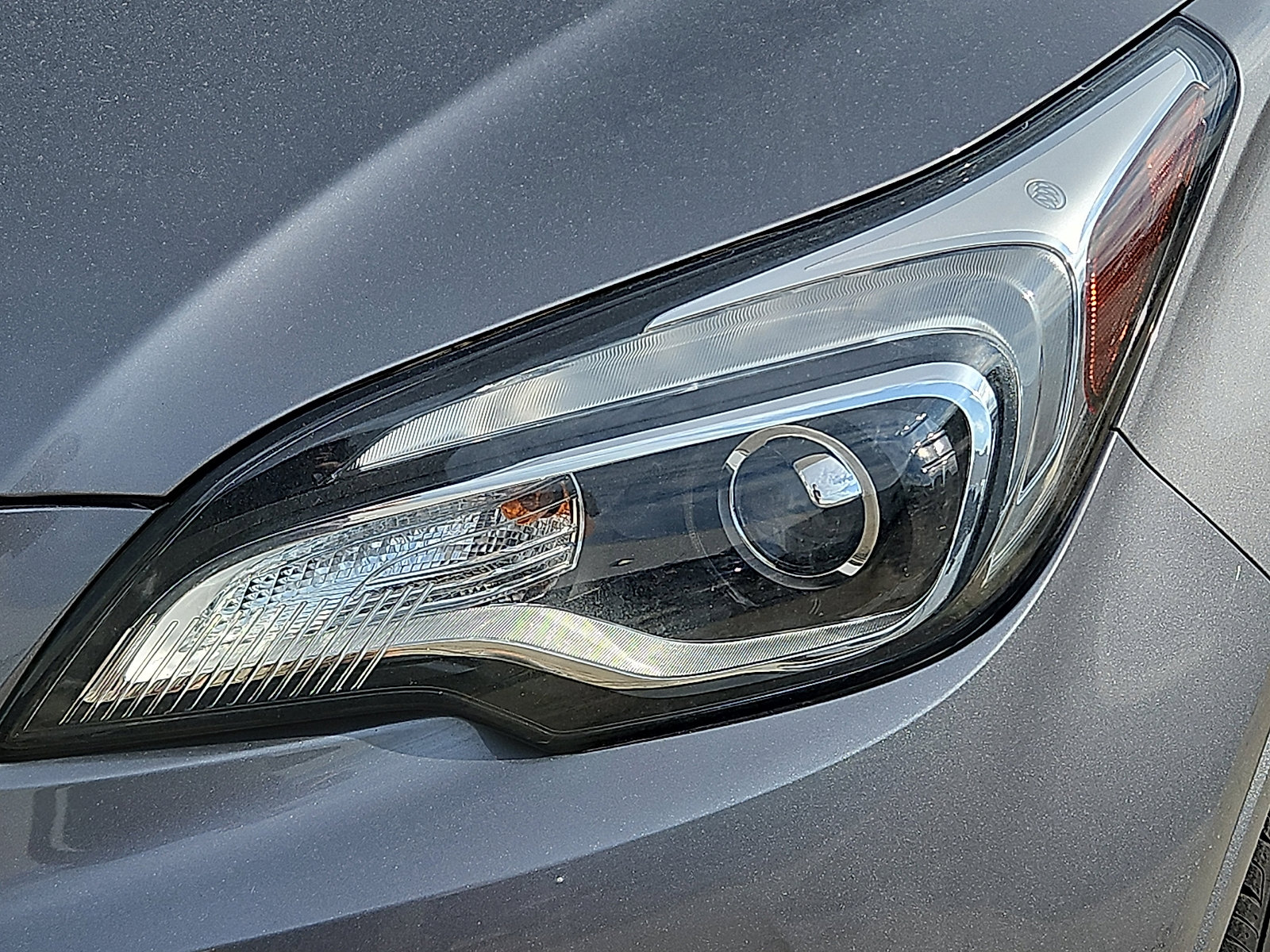 Used 2020 Buick Envision Essence w/ Experience Buick Package image 5