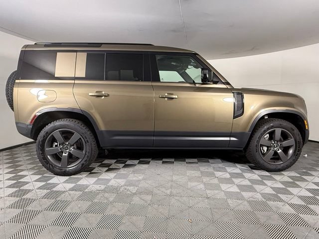 Certified 2025 Land Rover Defender 110 S AWD/4WD image 9