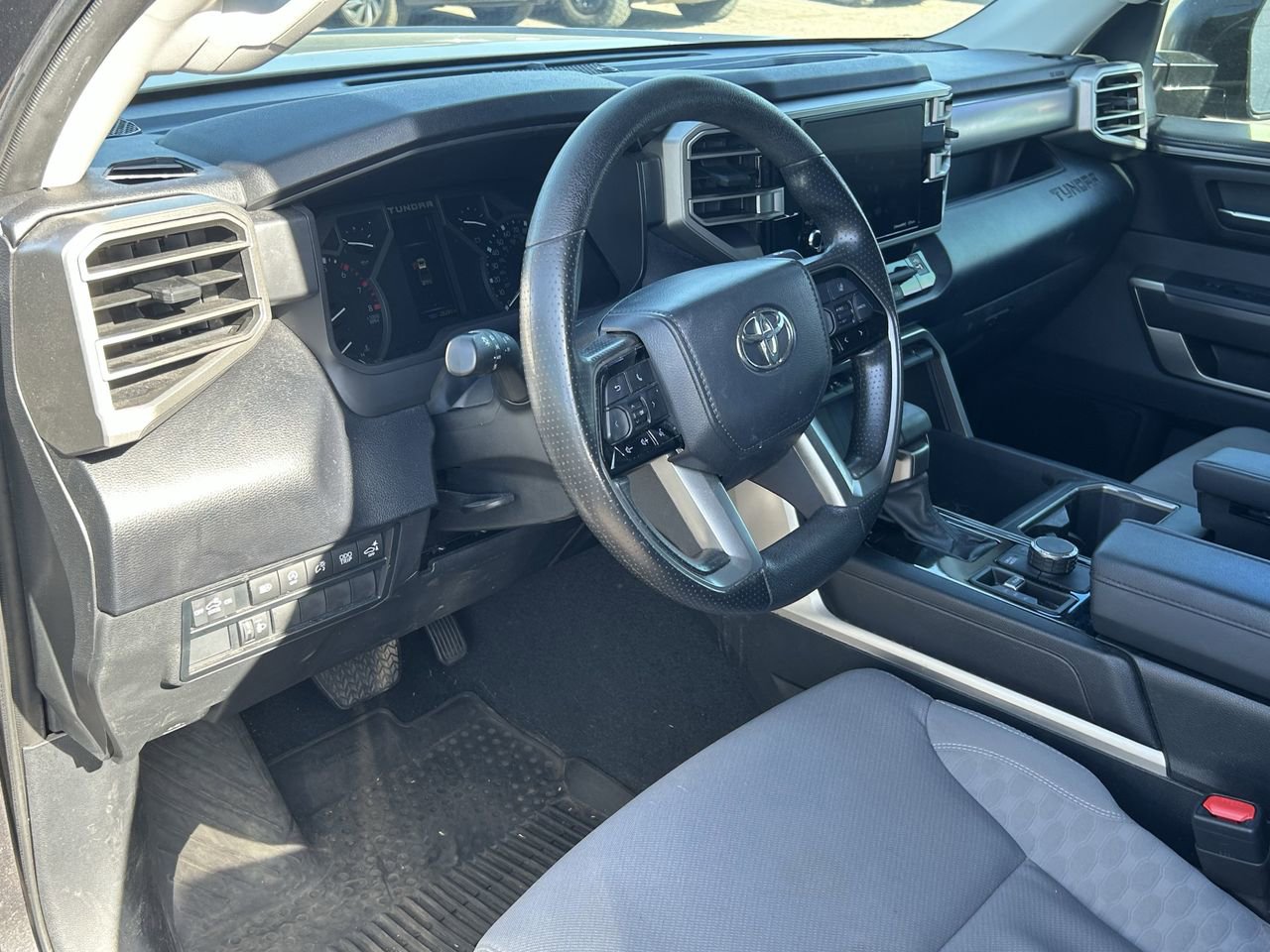Used 2023 Toyota Tundra SR5 w/ SR5 Convenience Package AWD/4WD image 11