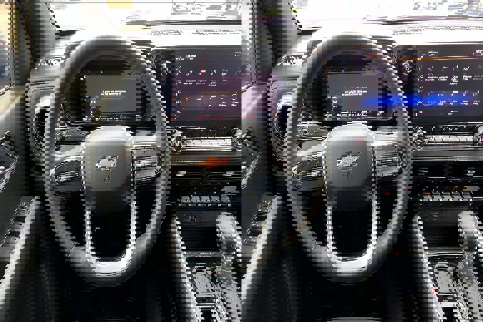 Used 2025 Chevrolet Colorado LT w/ LT Convenience Package image 6