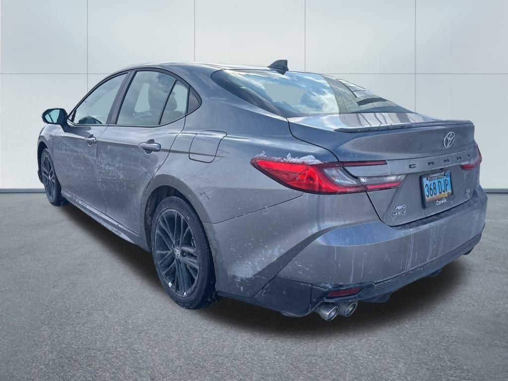 Used 2025 Toyota Camry SE image 6
