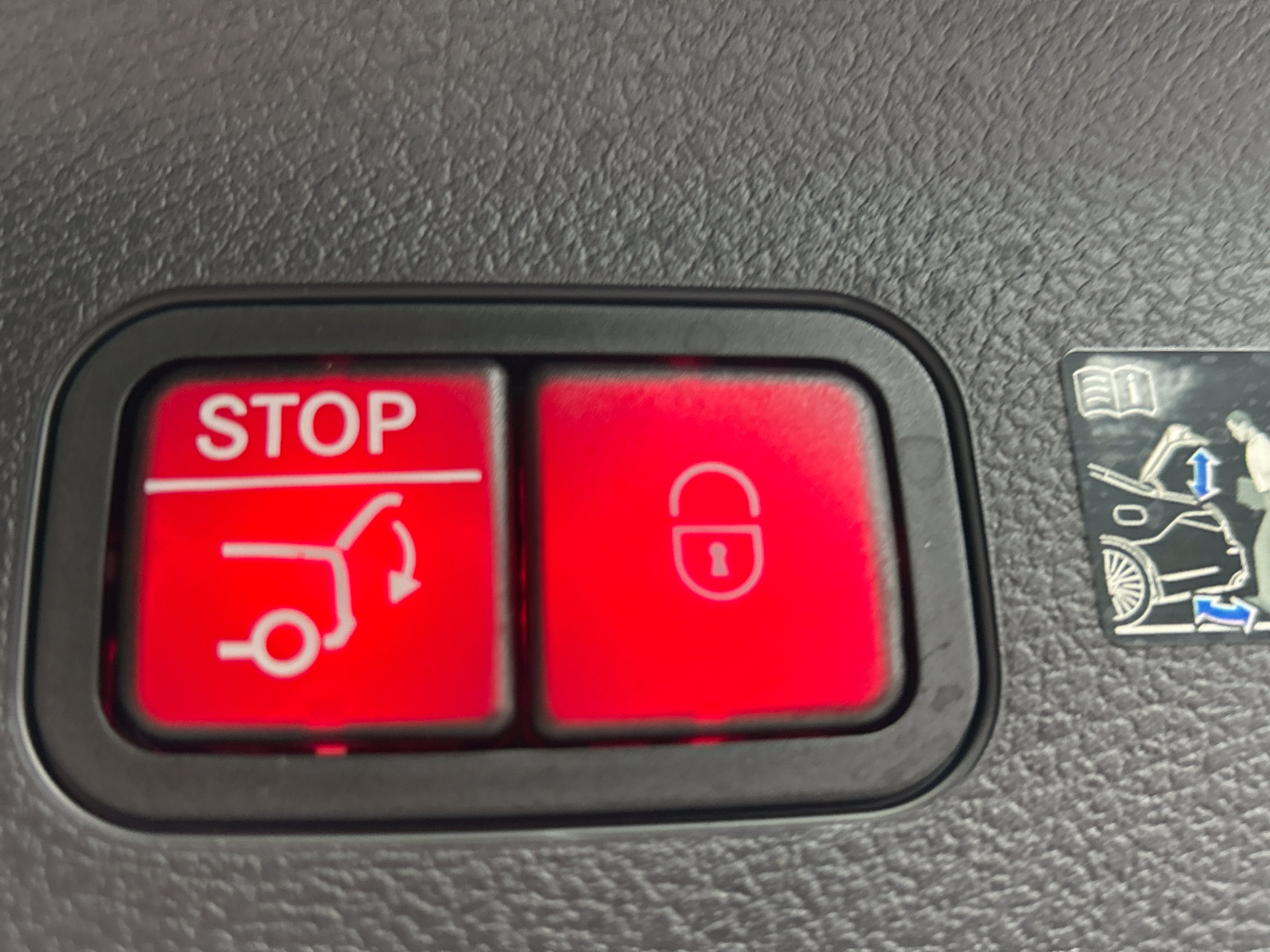 Certified 2025 Mercedes-Benz GLS 580 4MATIC image 19