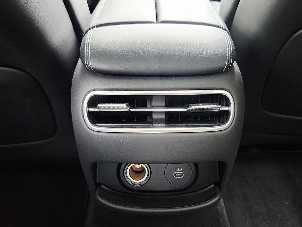 Used 2024 Genesis G90 3.5T AWD/4WD image 36