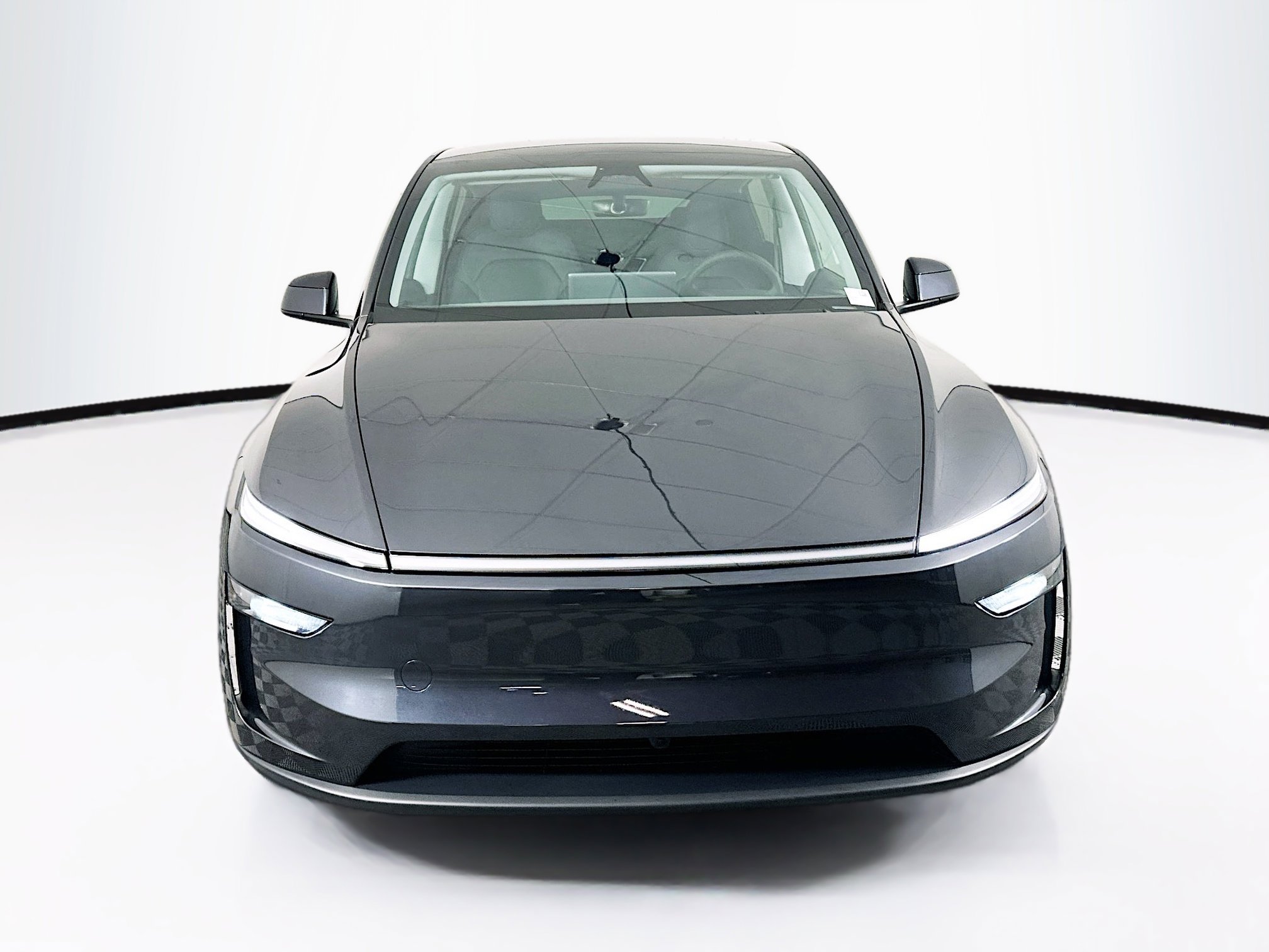 Used 2026 Tesla Model Y 2WD image 2