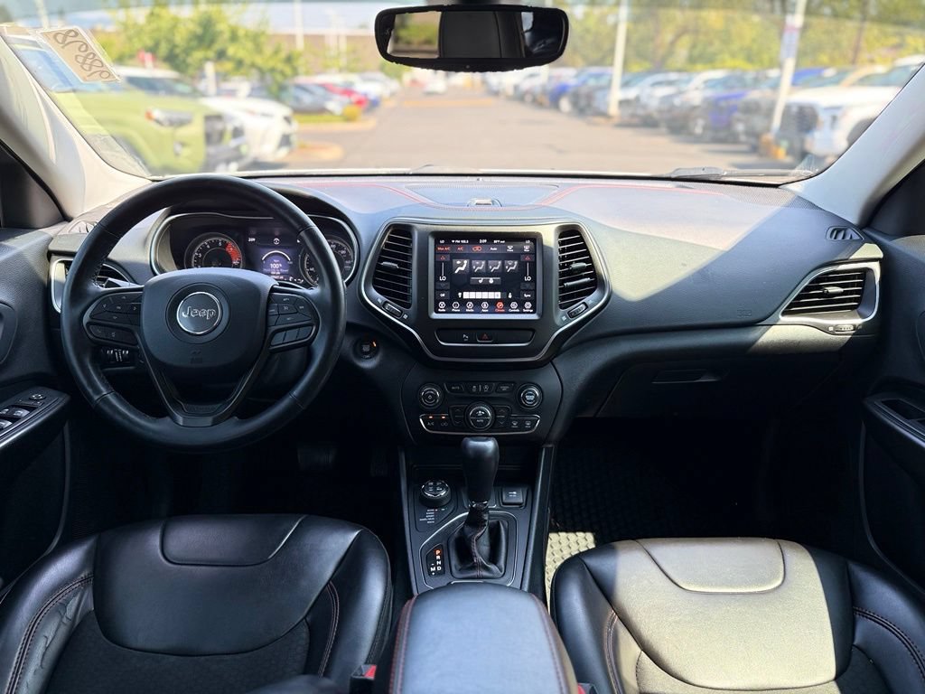 Used 2019 Jeep Cherokee Trailhawk w/ Comfort/Convenience Group AWD/4WD image 23