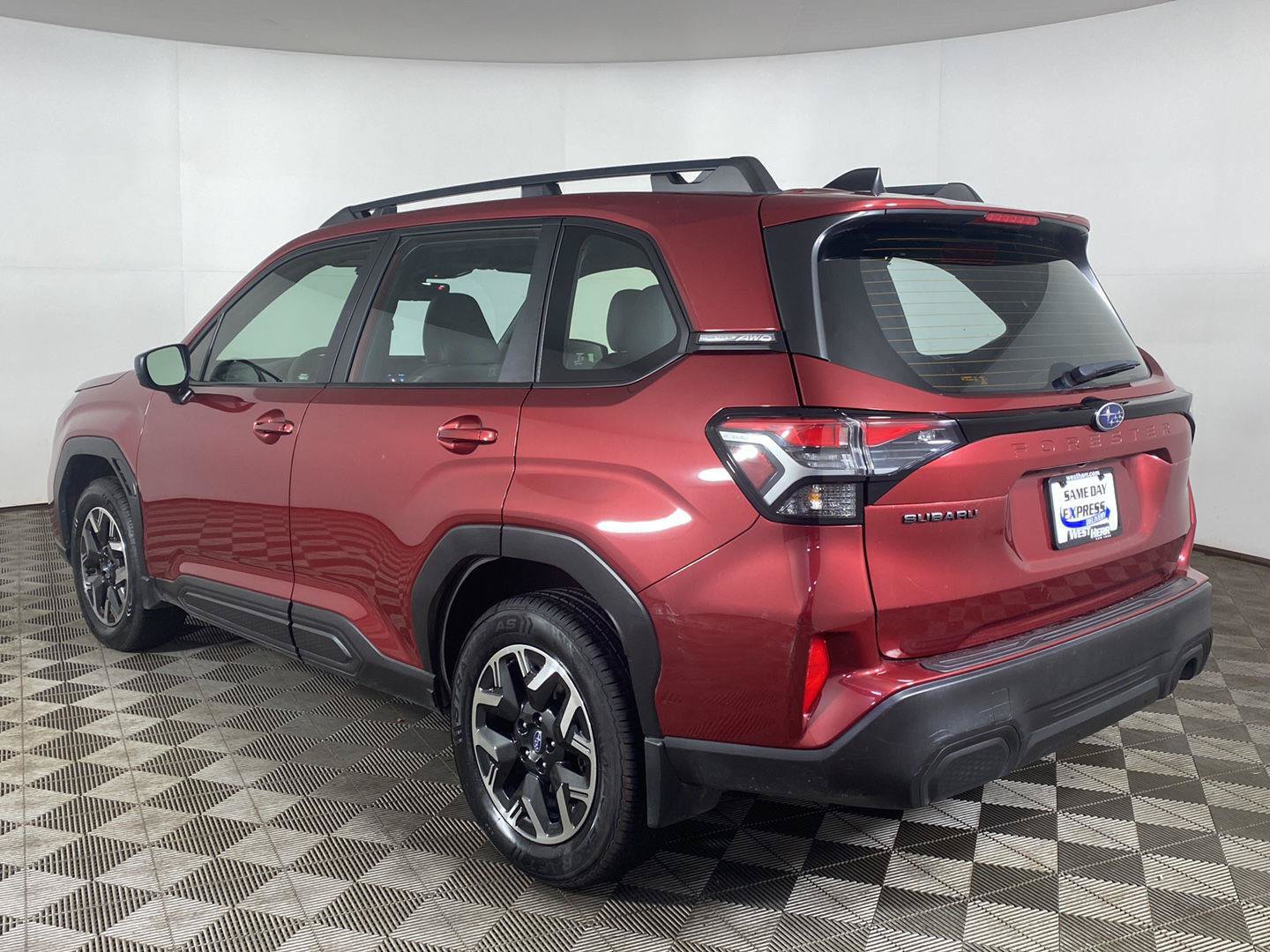 Used 2025 Subaru Forester AWD/4WD image 8