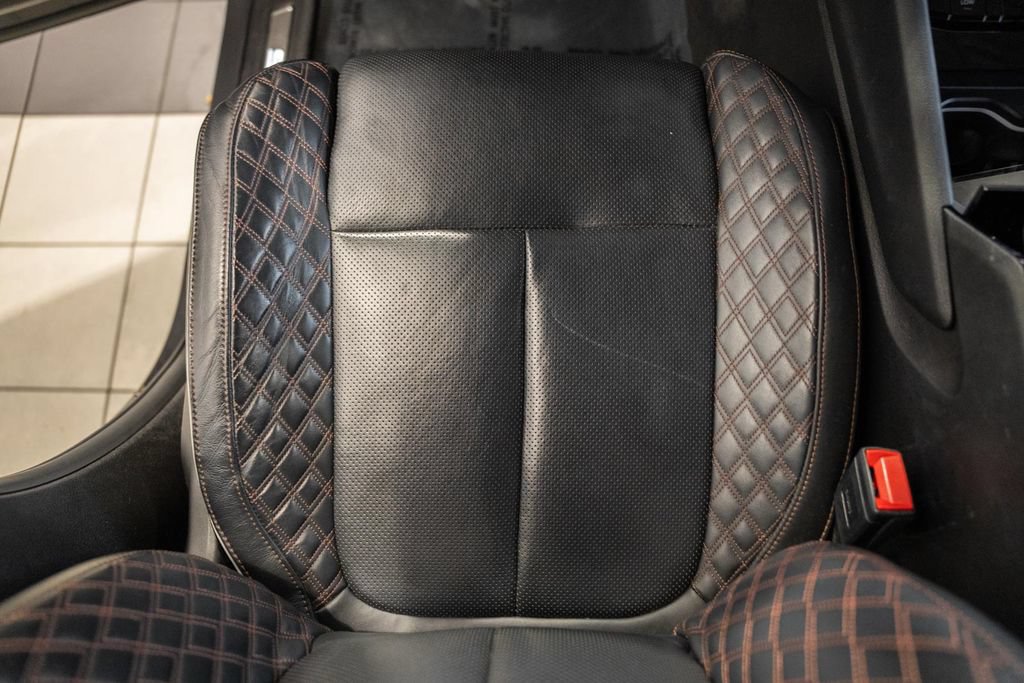 Certified 2023 Jeep Grand Cherokee Summit AWD/4WD image 32