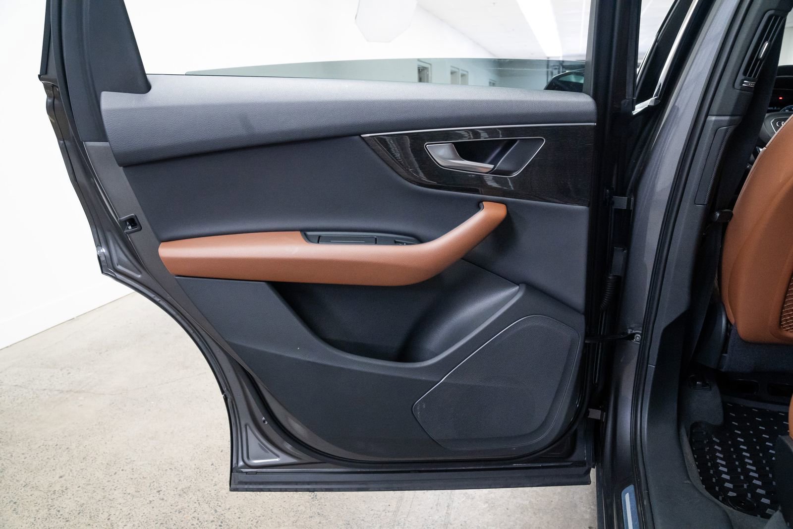 Used 2021 Audi Q7 3.0T Premium image 19