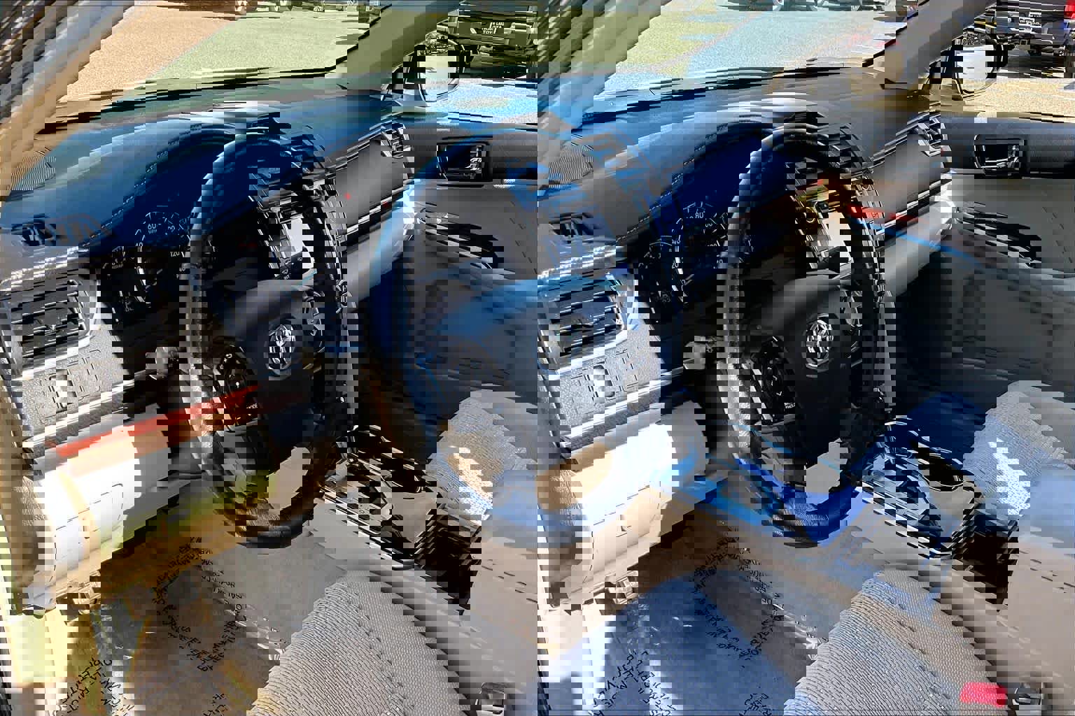 Used 2012 Toyota Camry XLE image 17