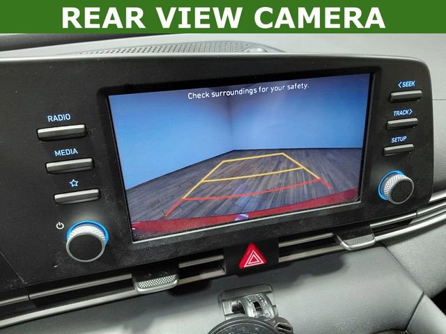 Used 2022 Hyundai Elantra SE image 5